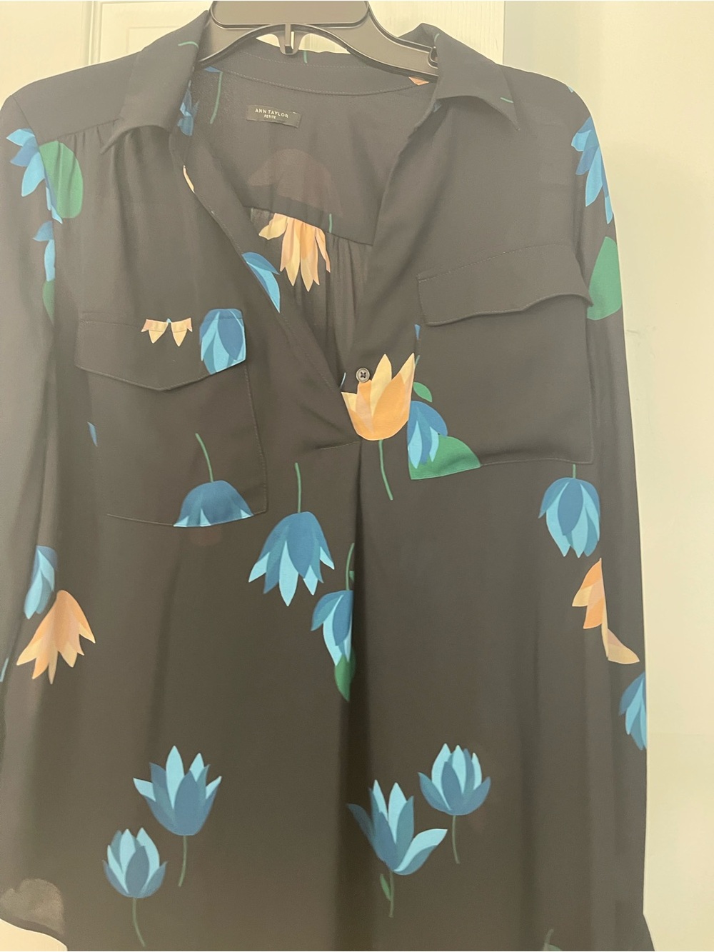 Ann Taylor Black Floral Print Button-Front Blouse